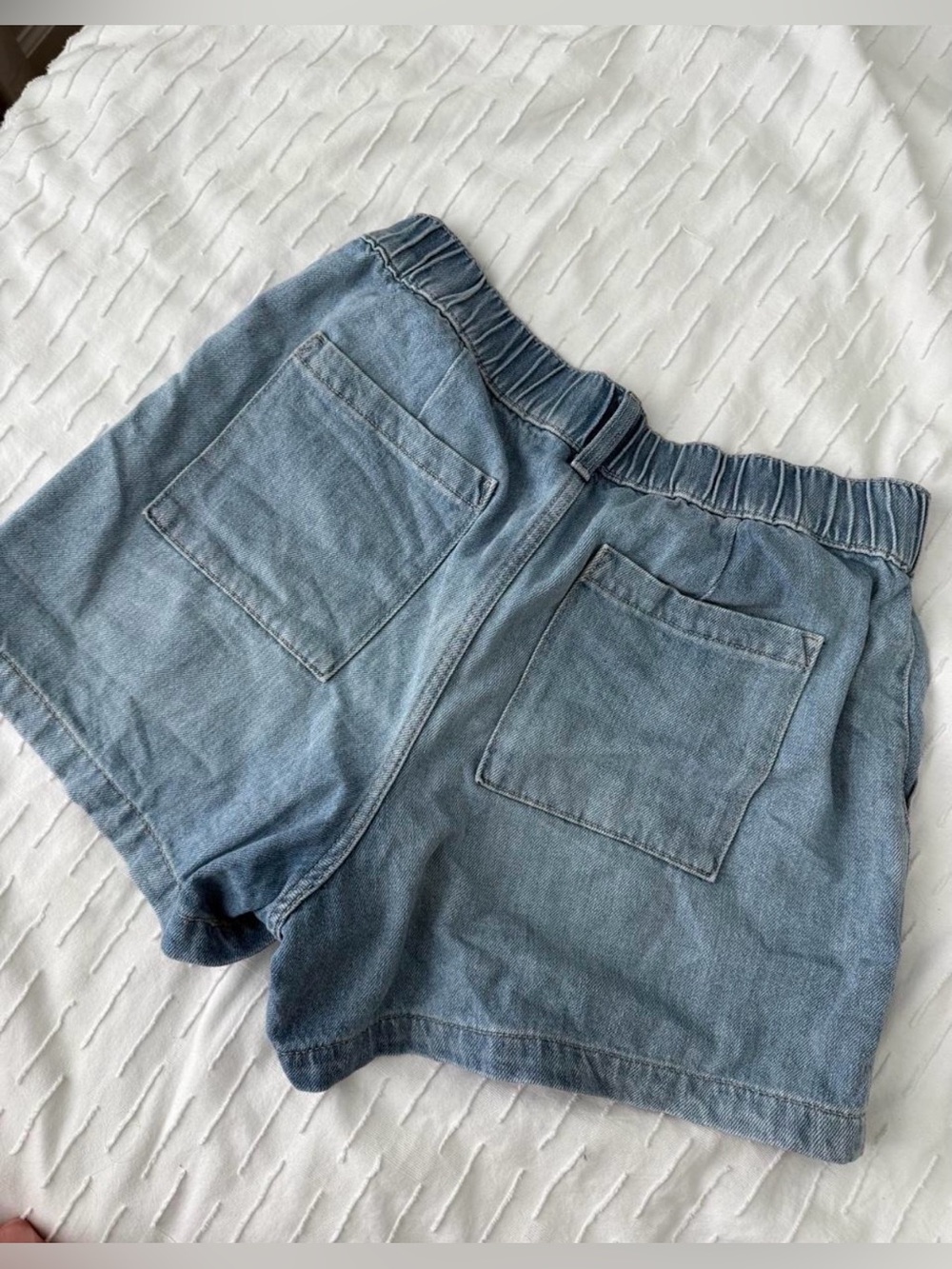 GAP Light Blue Denim Elastic High Waist Utility Jean Shorts - Picture 2 of 4